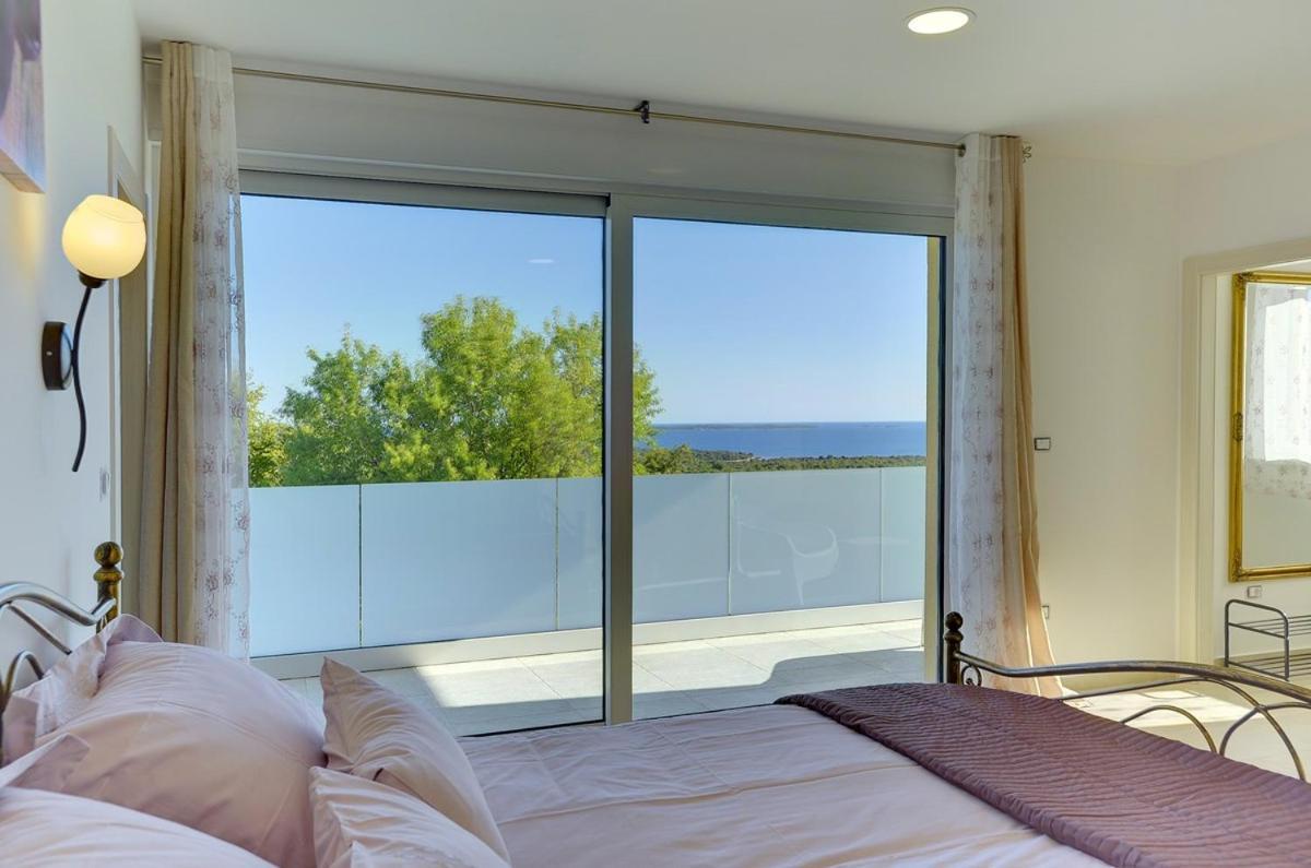 Villa White Barbariga Exterior photo