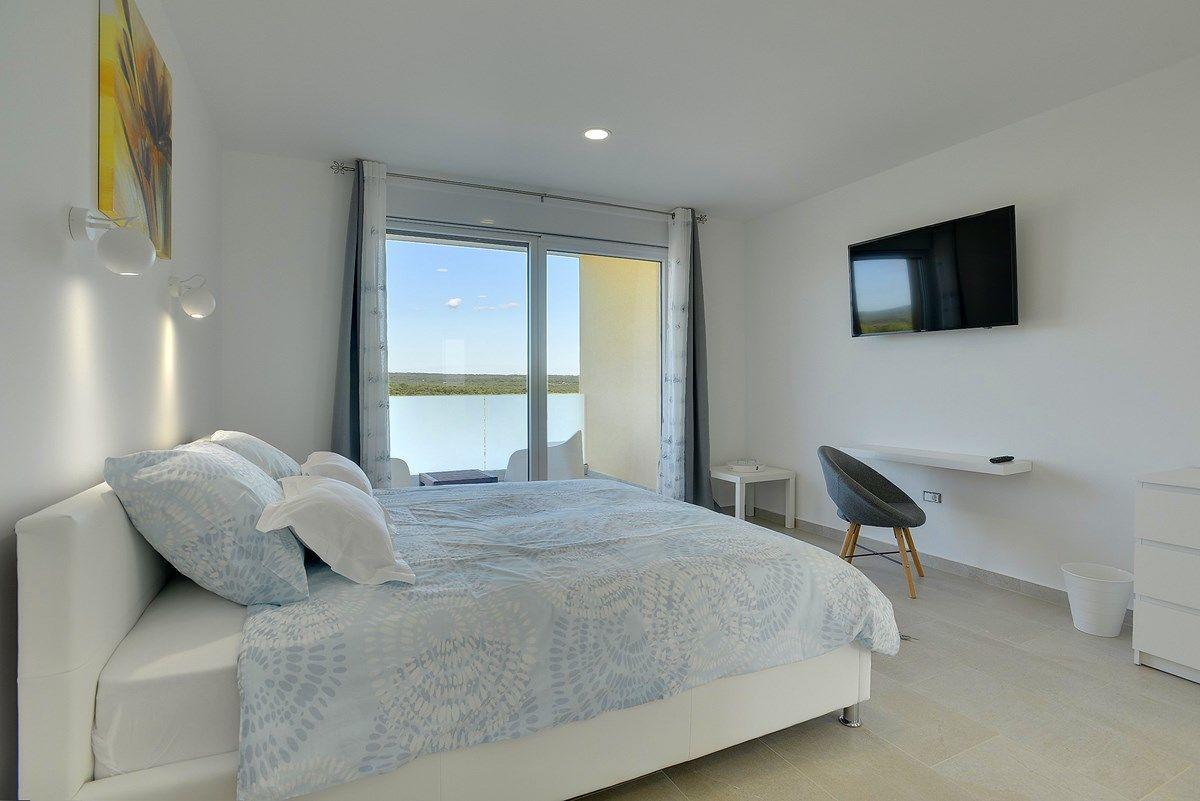 Villa White Barbariga Exterior photo